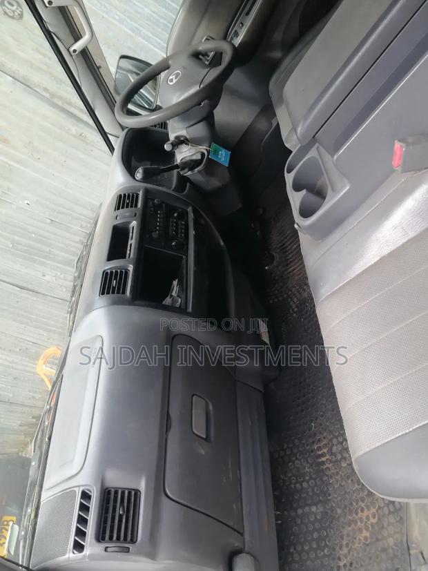 Mazda Bongo 2014 White - thumbnail 6