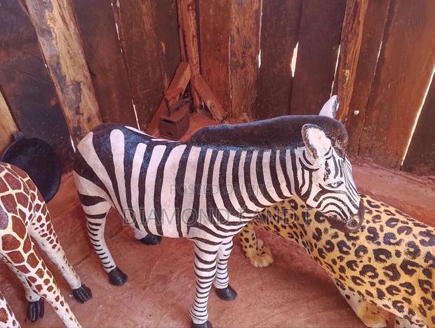 Eagle Sculpture - thumbnail 2