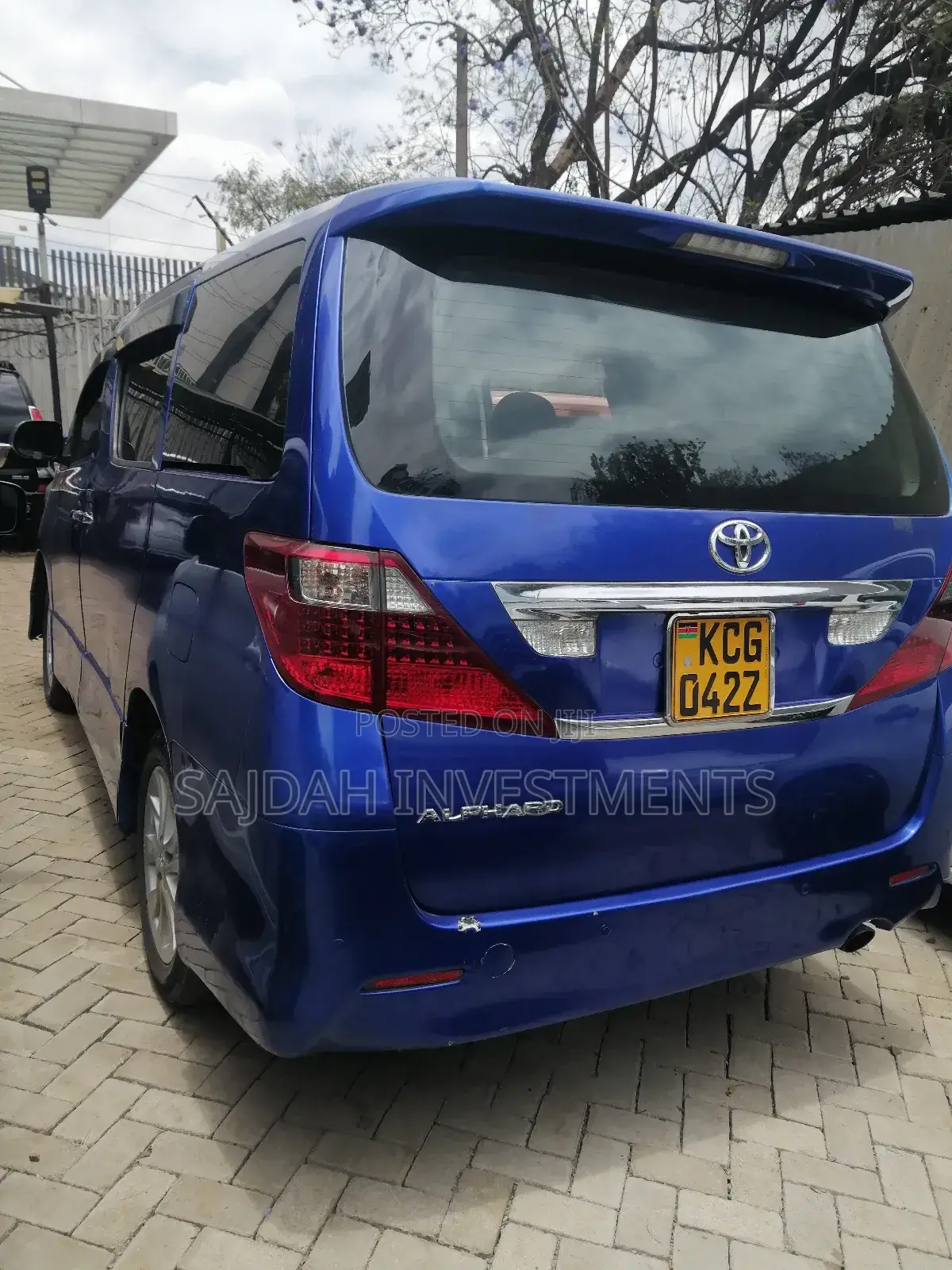 Toyota Alphard 2.4 Petrol FWD 2009 Blue