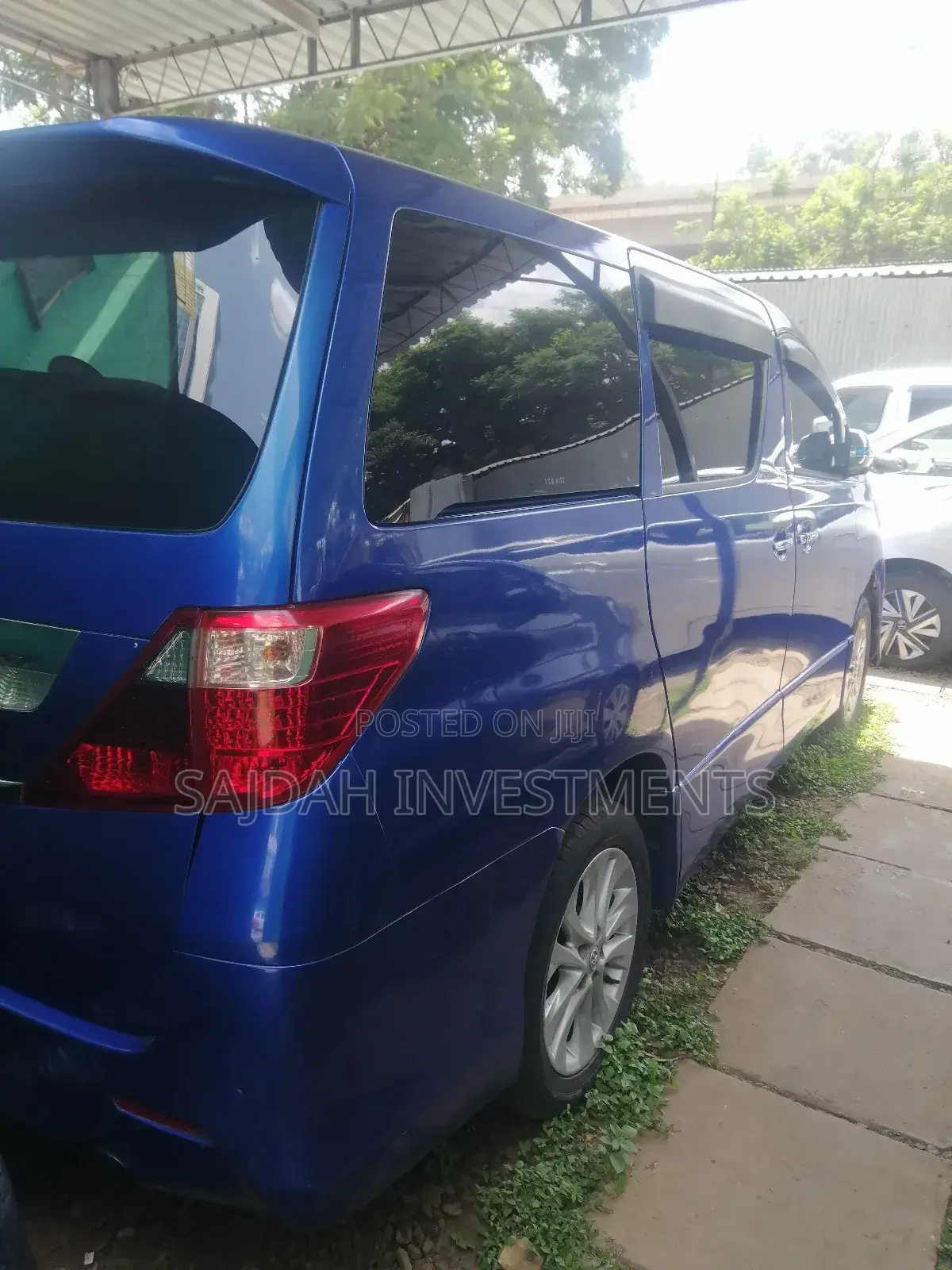 Toyota Alphard 2.4 Petrol FWD 2009 Blue