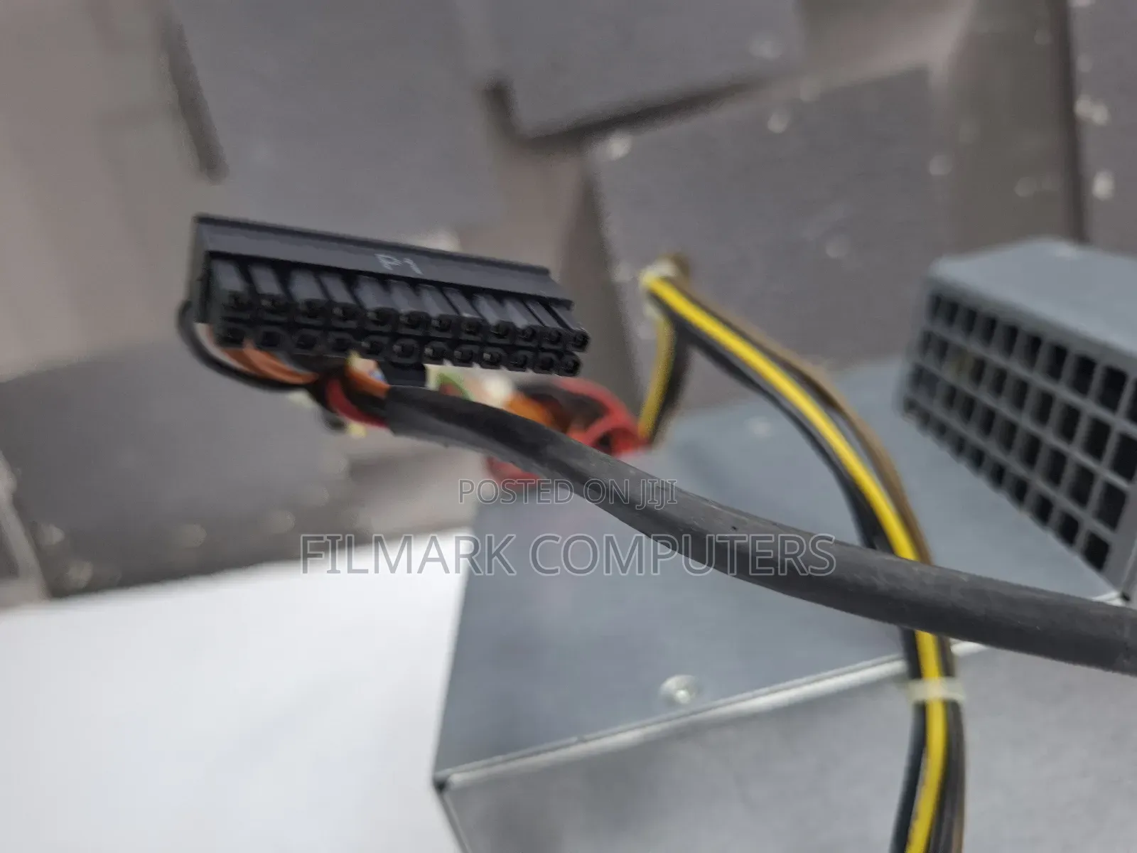 Hp 379349-001 - 240w Power Supply For Dc5100 Dc7100 Dc7600 Dc7700 Sff