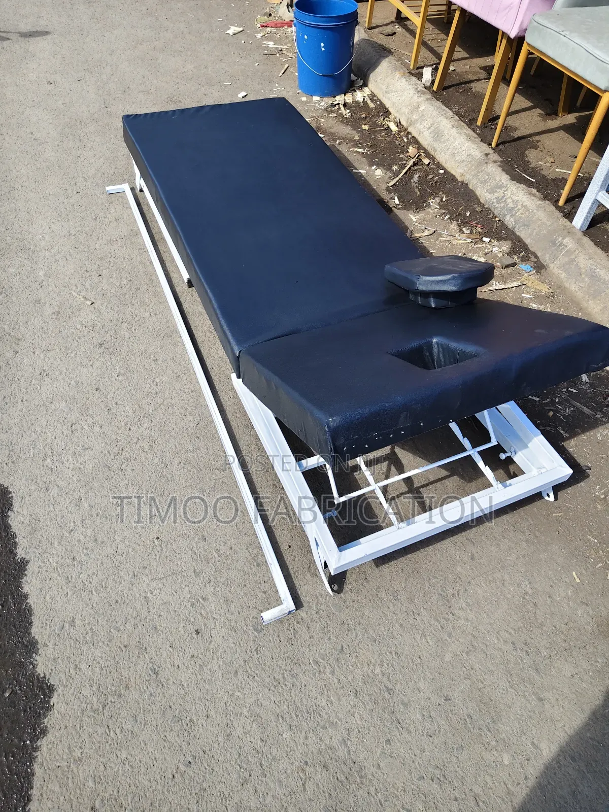 Foldable Black and White Massage Bed With Adjustable Head