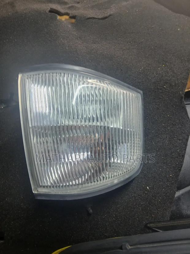 Left Front Clearance Lamp for a Nissan Vanette or Mazda Bongo - thumbnail 2