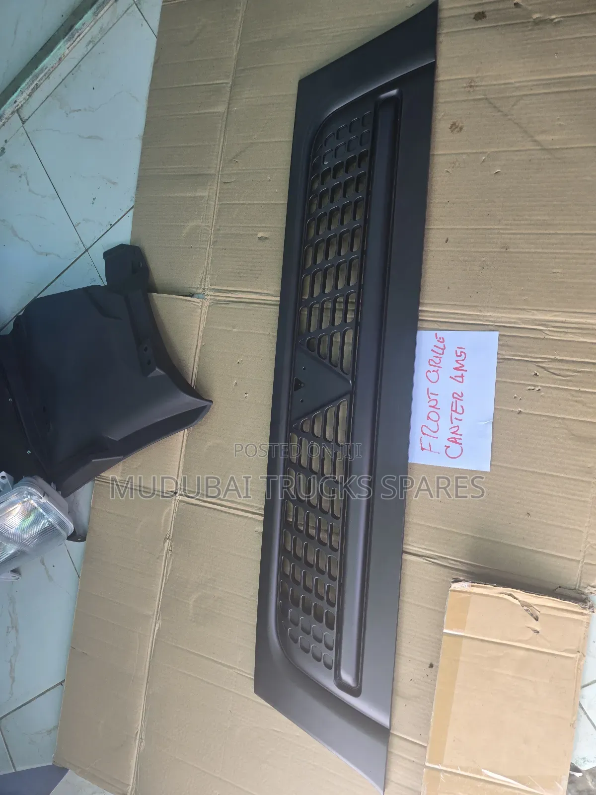 Mitsubishi Canter 4m51 Front Grille
