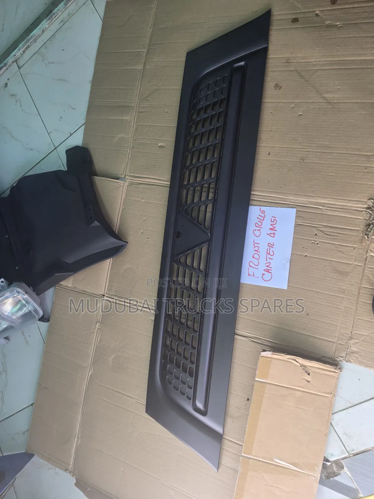 Mitsubishi Canter 4m51 Front Grille