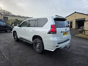 Toyota Land Cruiser Prado 2.7 2022 White