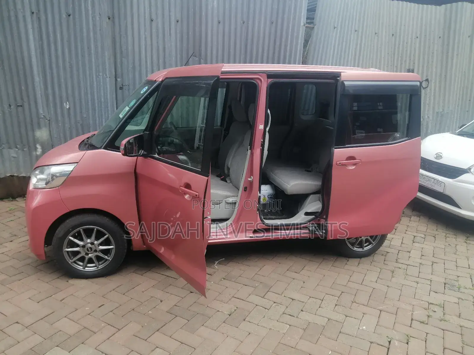 Mitsubishi EK 2018 Pink