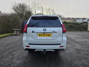 Toyota Land Cruiser Prado 2.7 2022 White