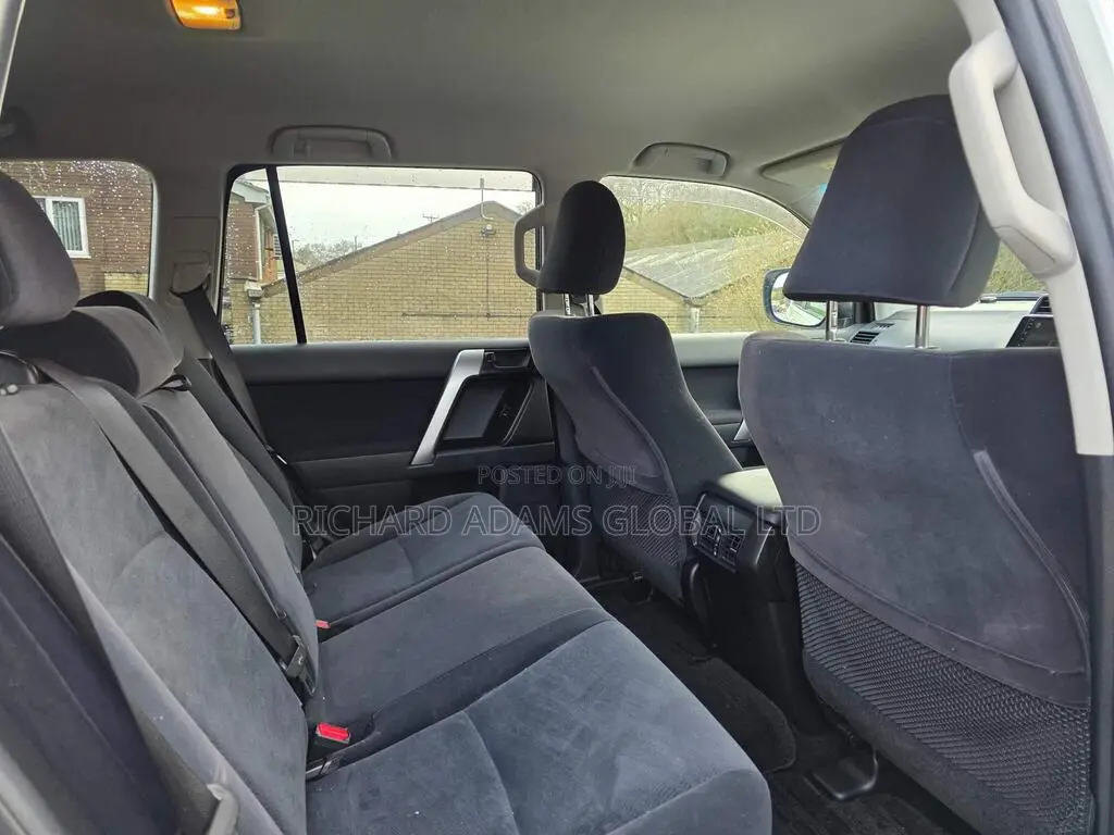 Toyota Land Cruiser Prado 2.7 2022 White