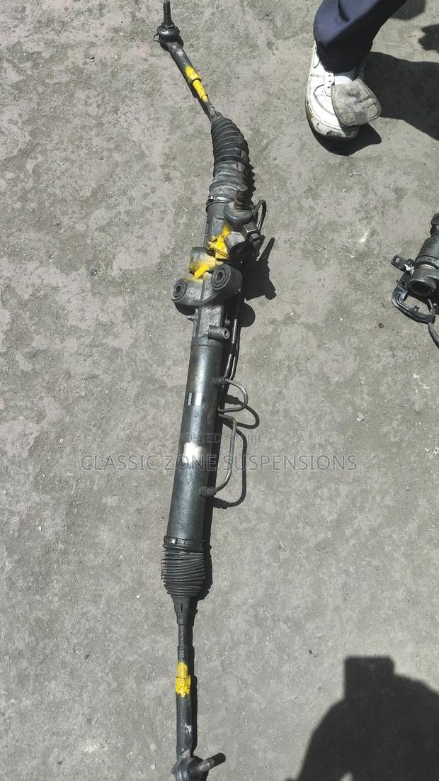 Toyota Hiace 4wd Steering Rack.