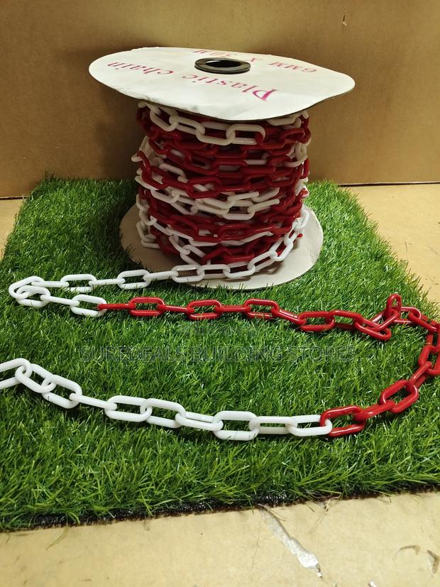 Reflective Safety  Plastic Barrier Chain   6mm - main view
