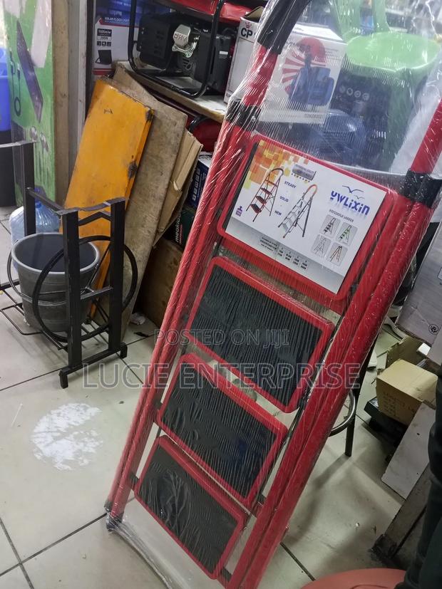 Heavy Duty Ladder 4 Steps - main view