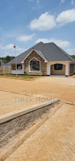 3bdrm Bungalow in Windsor Ridge4, Kenyatta Road / Theta for sale