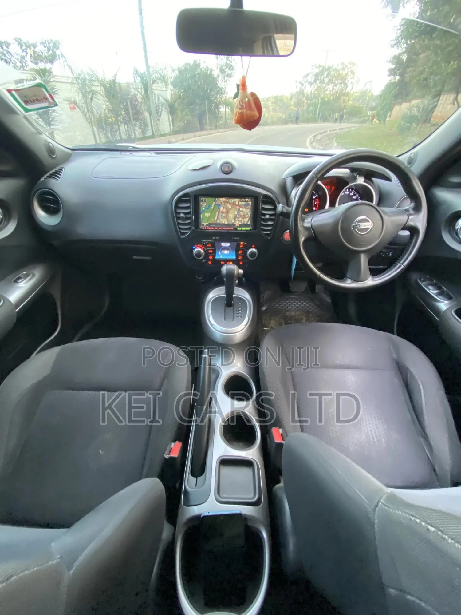 Nissan Juke 2011 Silver