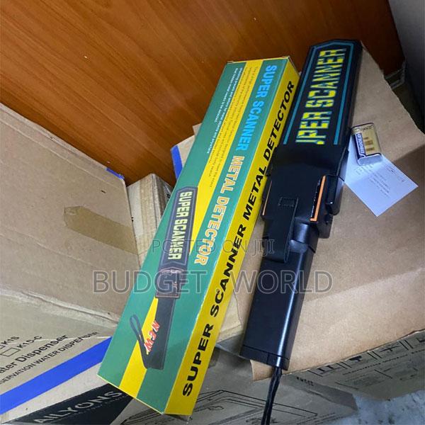 High Sensitivity Hand Held Metal Detector Leather Case On Handle - main view