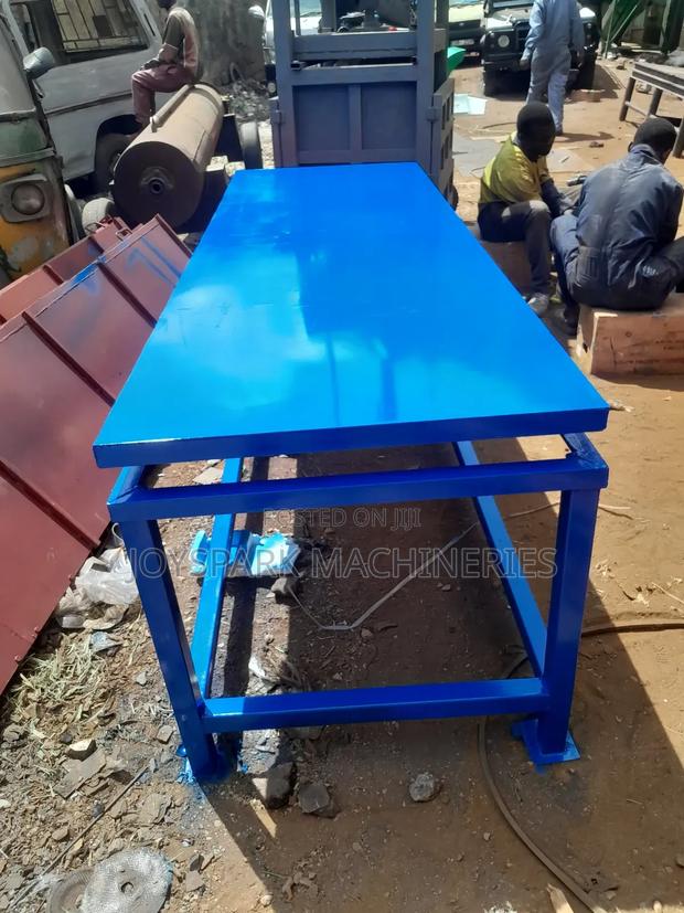 Vibrating Table - main view