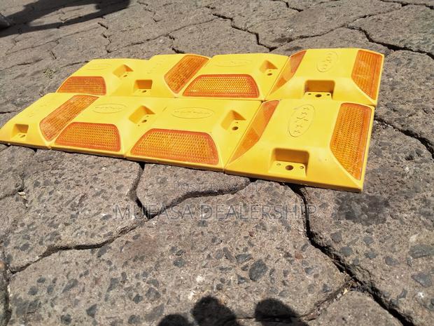 Plastic Road Studs - thumbnail 3