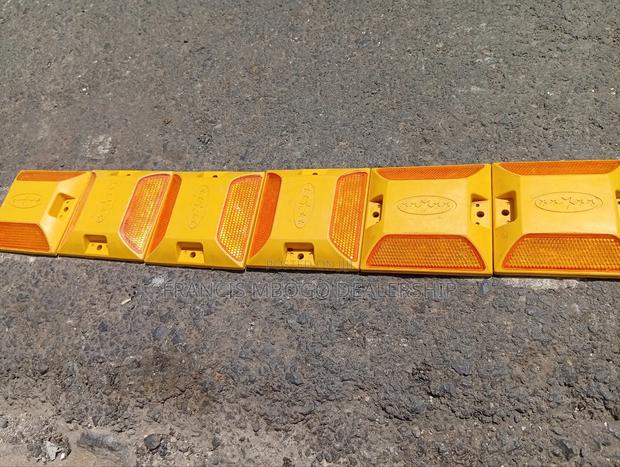 Road Stud / Road Maker Eye - thumbnail 2