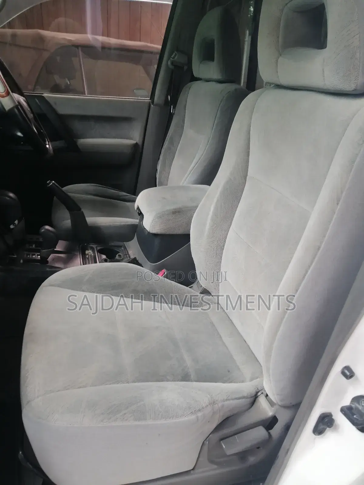 Mitsubishi Pajero 2001 White