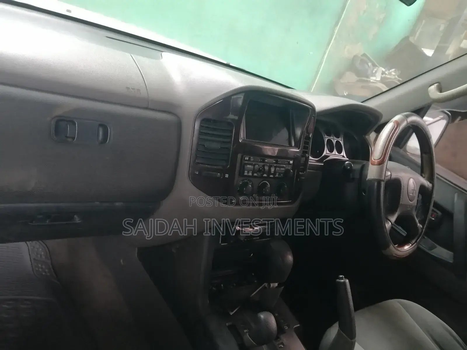 Mitsubishi Pajero 2001 White