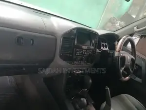 Mitsubishi Pajero 2001 White