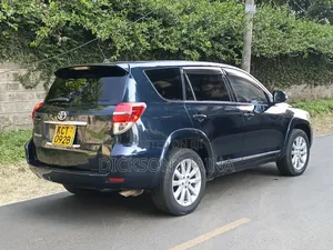 Toyota Vanguard 2010 Gray