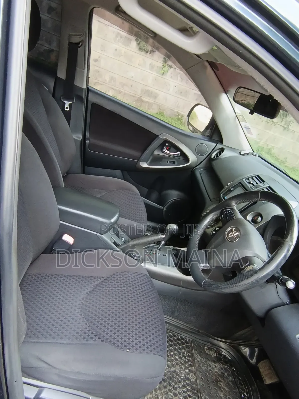 Toyota Vanguard 2010 Gray
