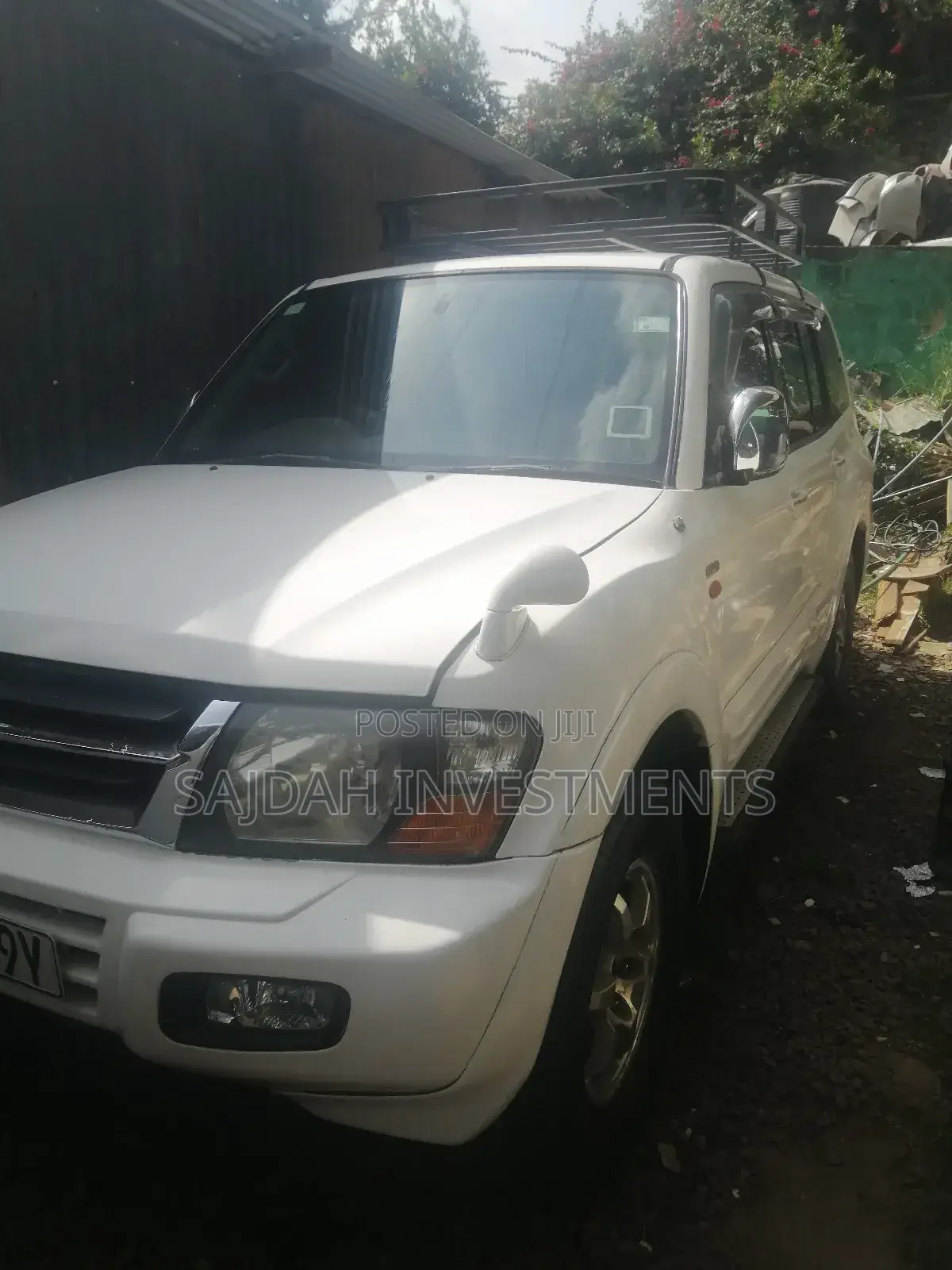 Mitsubishi Pajero 2001 White