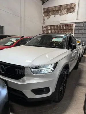 Volvo XC40 T5 Petrol AWD 2019 White
