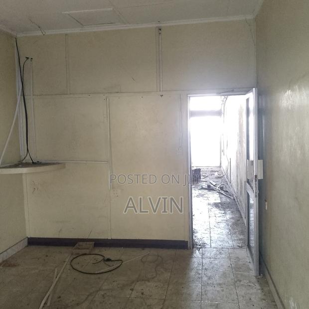 Shop Jomo Kenyatta Ave Msa - thumbnail 4