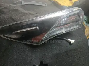 Toyota Harrier Xu60 Right Tail Light (2013–2018)