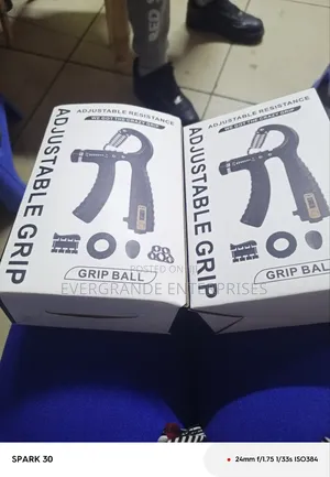 *Adjustable Hand Grip*