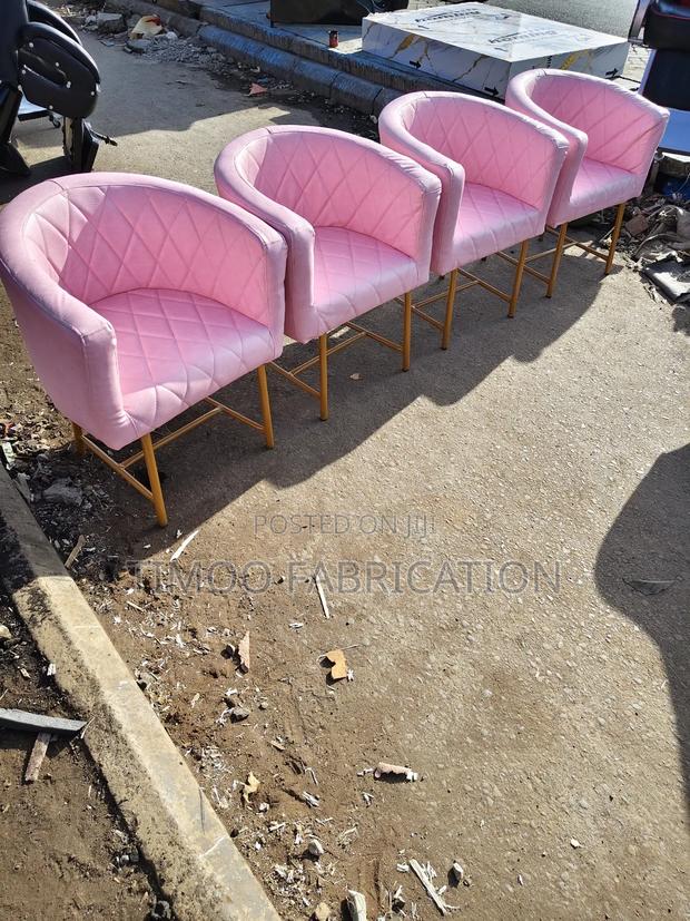 Styling Leather Seats,Baby Pink - thumbnail 3