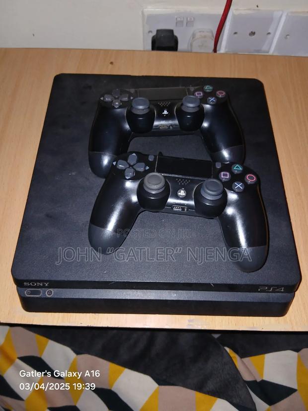 Sony Ps4 Slim - main view