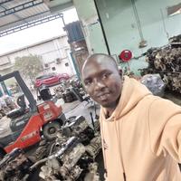 CHARIOT AUTO SPARES logo