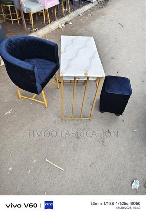 Nail Table, Styling Seat and Puff - thumbnail 2