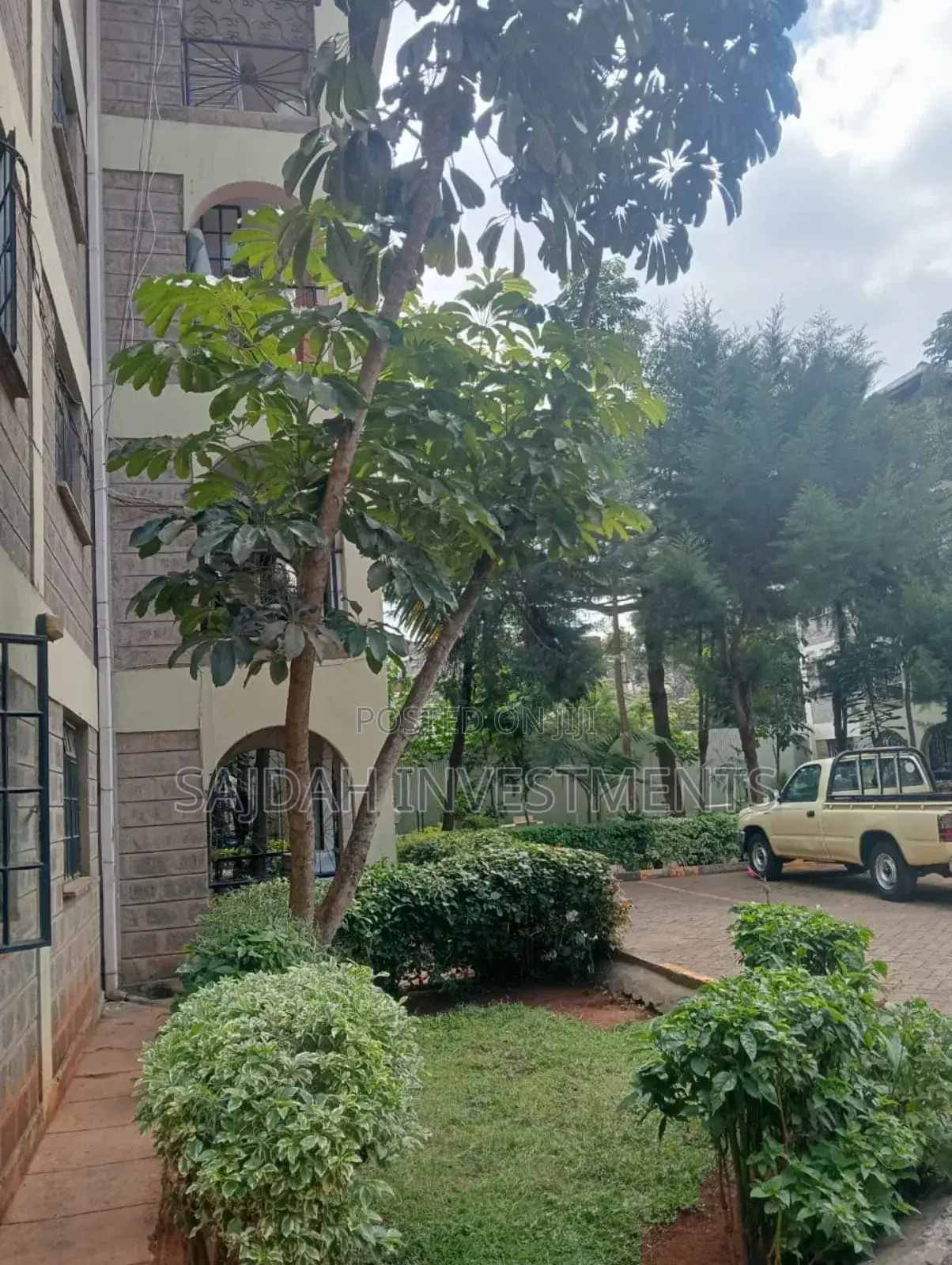 3bdrm Apartment in Second Ave, Parklands/Highridge for rent