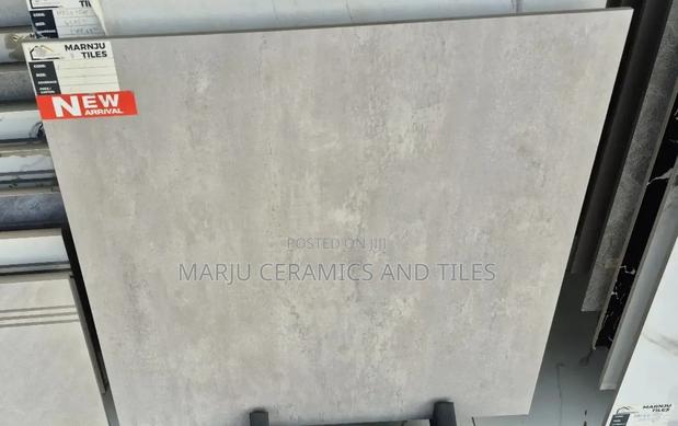 600x600 Grey Rough Tile - thumbnail 3