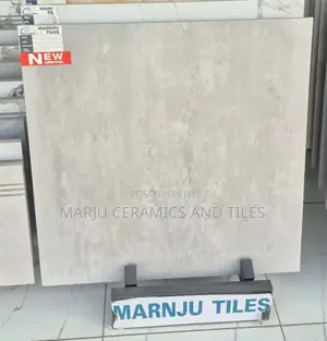 600x600 Grey Rough Tile