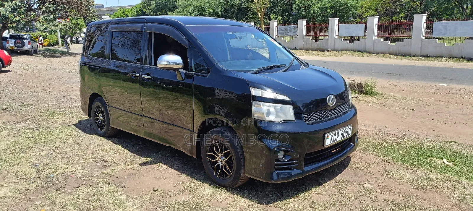 Toyota Voxy 2010 Black