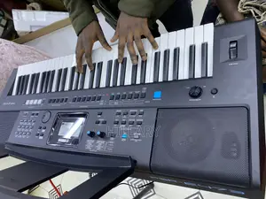 Yamaha Keyboard PSR E473