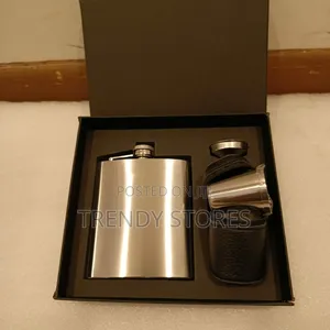 Whiskey Flask Gift Set