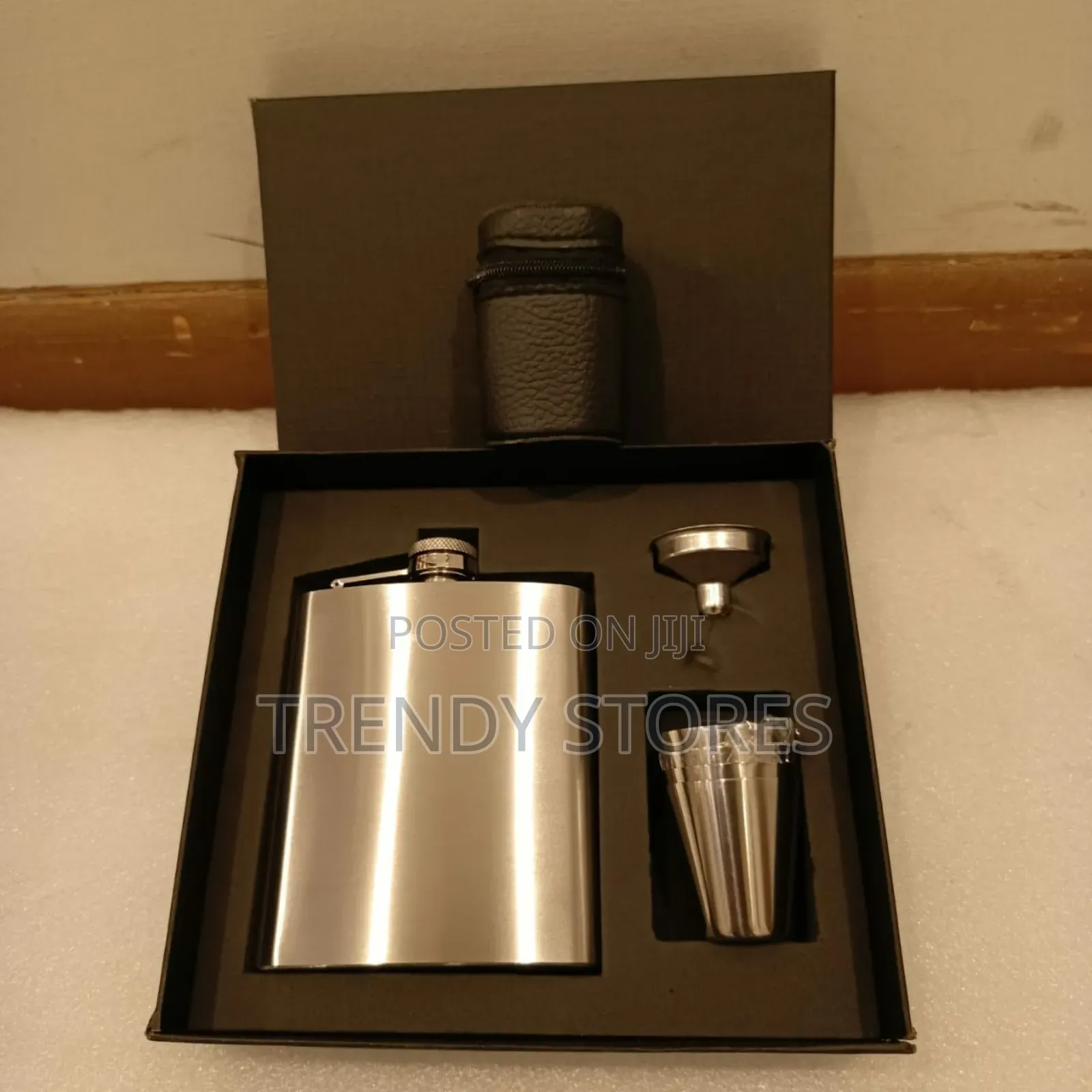 Whiskey Flask Gift Set