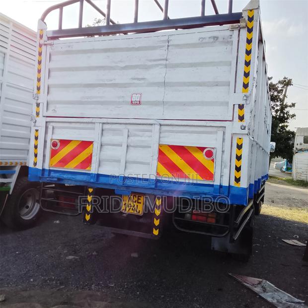 Mitsubishi Fh - thumbnail 3