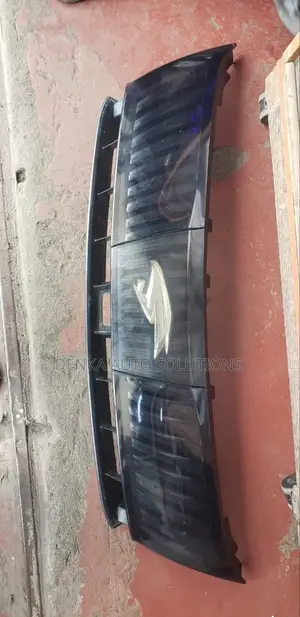 Toyota Harrier Glass Grill
