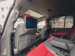 Toyota Land Cruiser LC300 2023 Gray