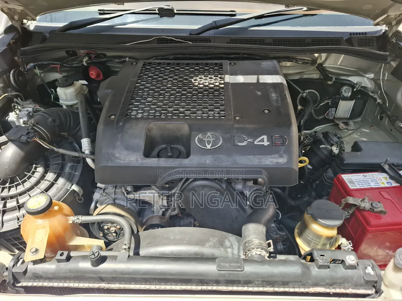 Toyota Hilux 2.5 D-4D 4X4 SRX 2010 Gray