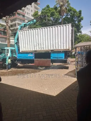 Uplifting Cranes With Trucks Are Accessible for Jobs and Errands