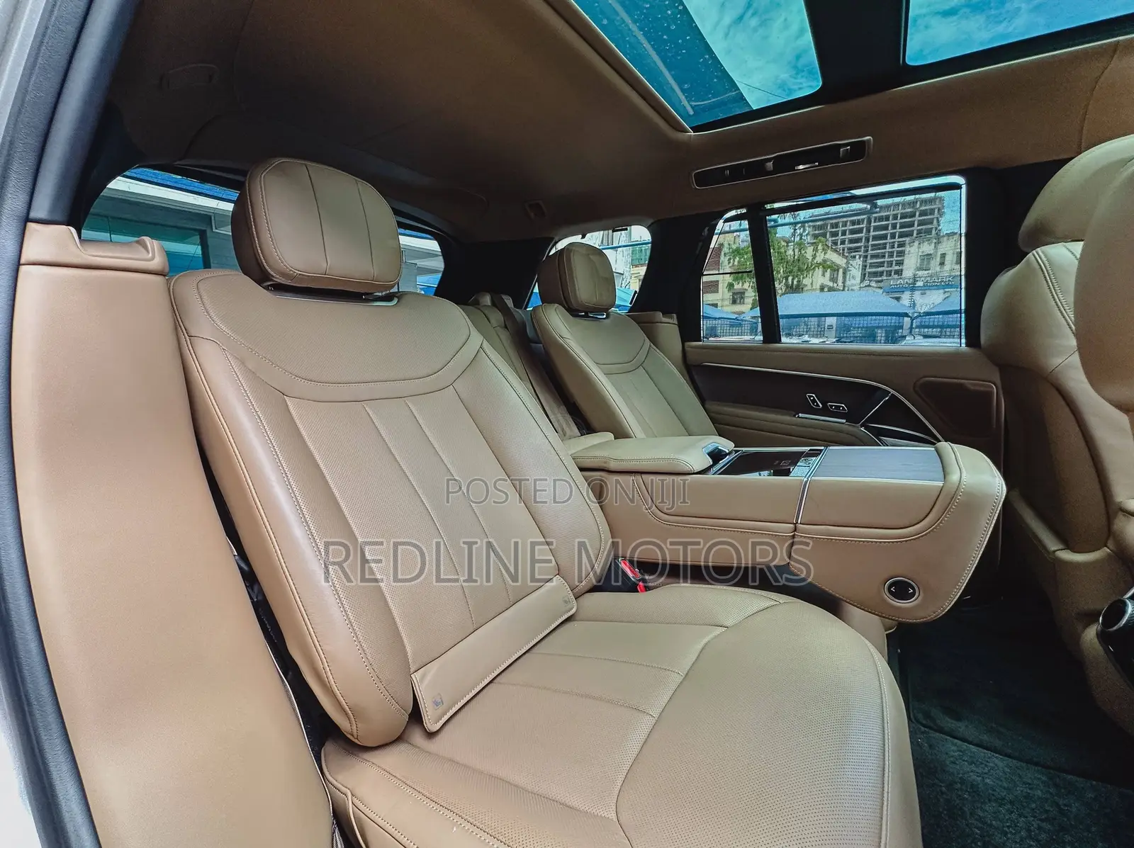 Land Rover Range Rover 2023 Gold