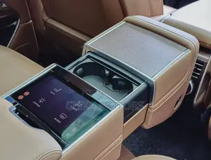 Land Rover Range Rover 2023 Gold